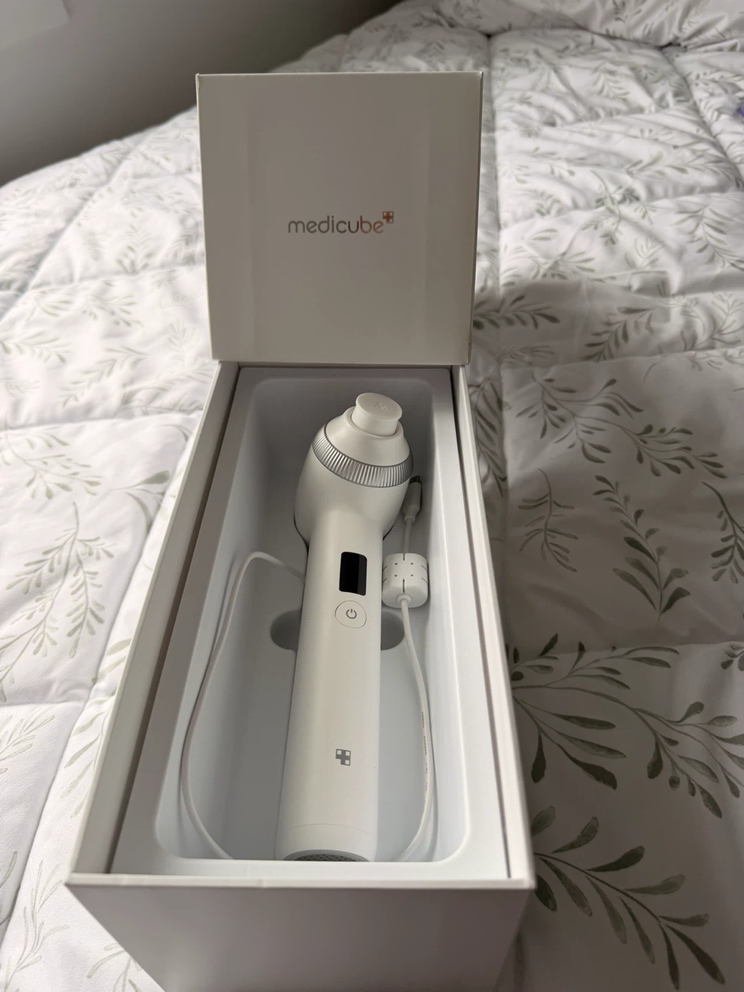 Medicube AGE-R Ultra Tune 40.68 Device - photo 2