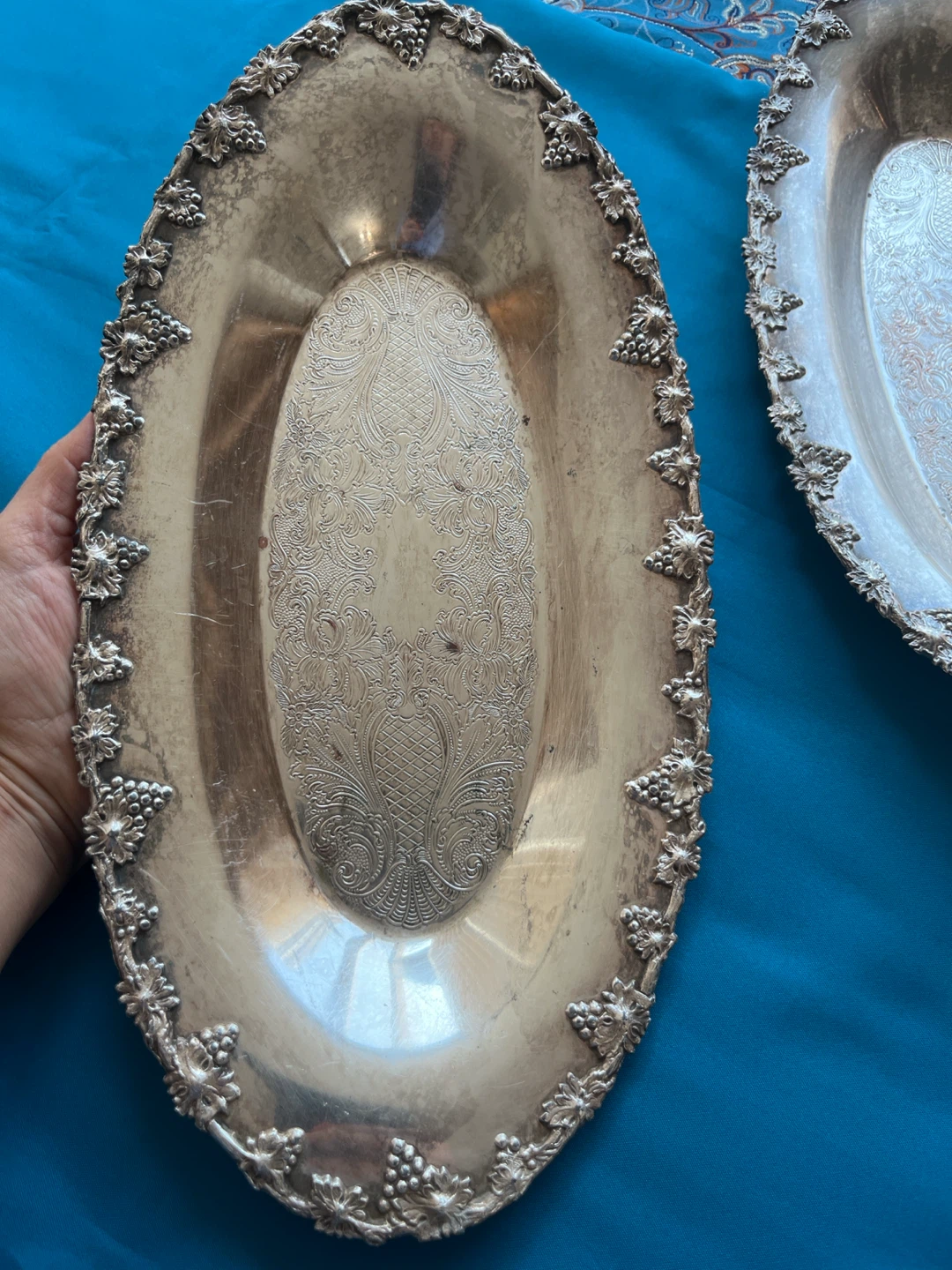 W.M. A.Rogers English Silver Plated Serving Tray - photo 2