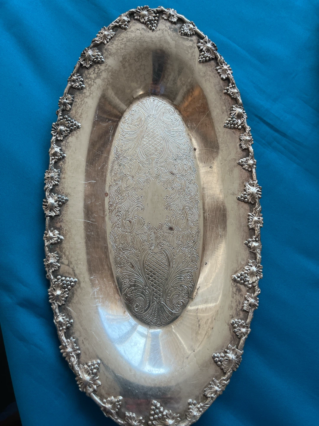 W.M. A.Rogers English Silver Plated Serving Tray - photo 3