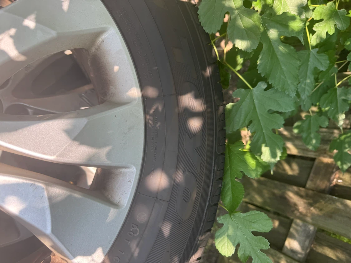225/65R17 Tires - photo 4