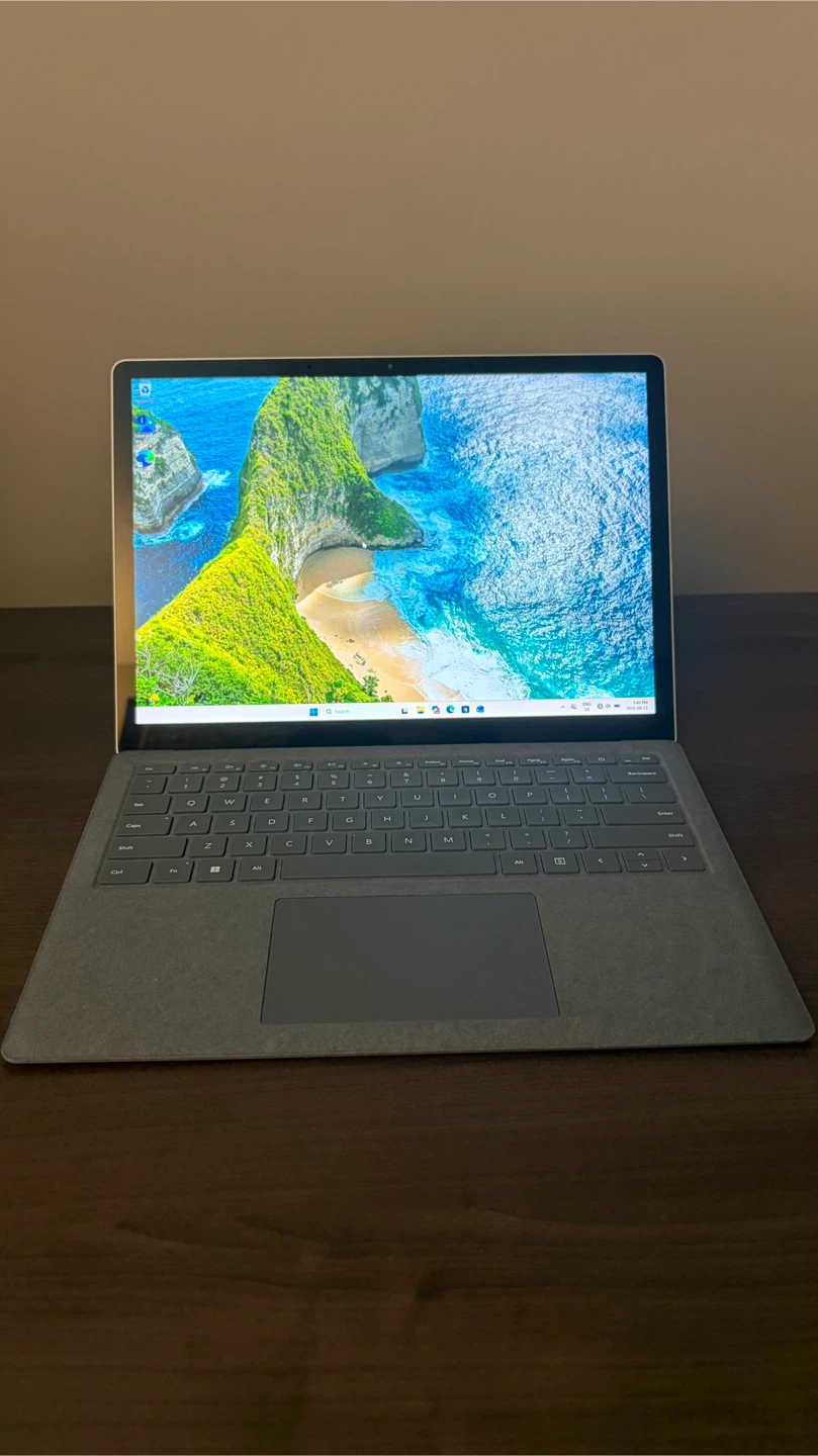 Microsoft Surface Laptop
