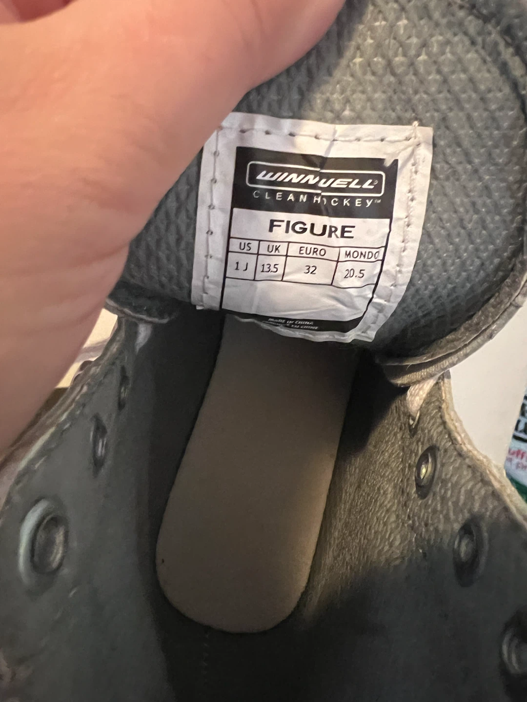Winnwell Figure Skates Size 1J - photo 5