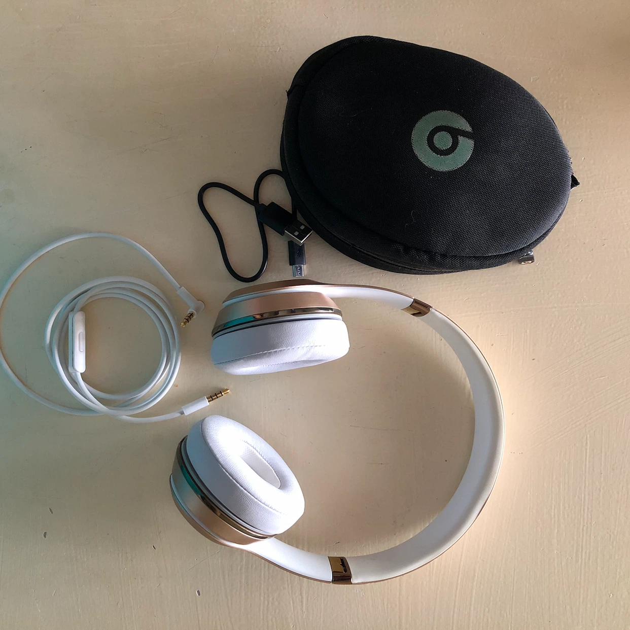 Beats Solo 3 Wireless Headphones - Gold - photo 2