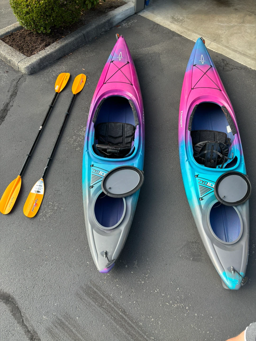 Dagger Zydeco 11.0 Kayak + Aqua-Bound Paddle - photo 3
