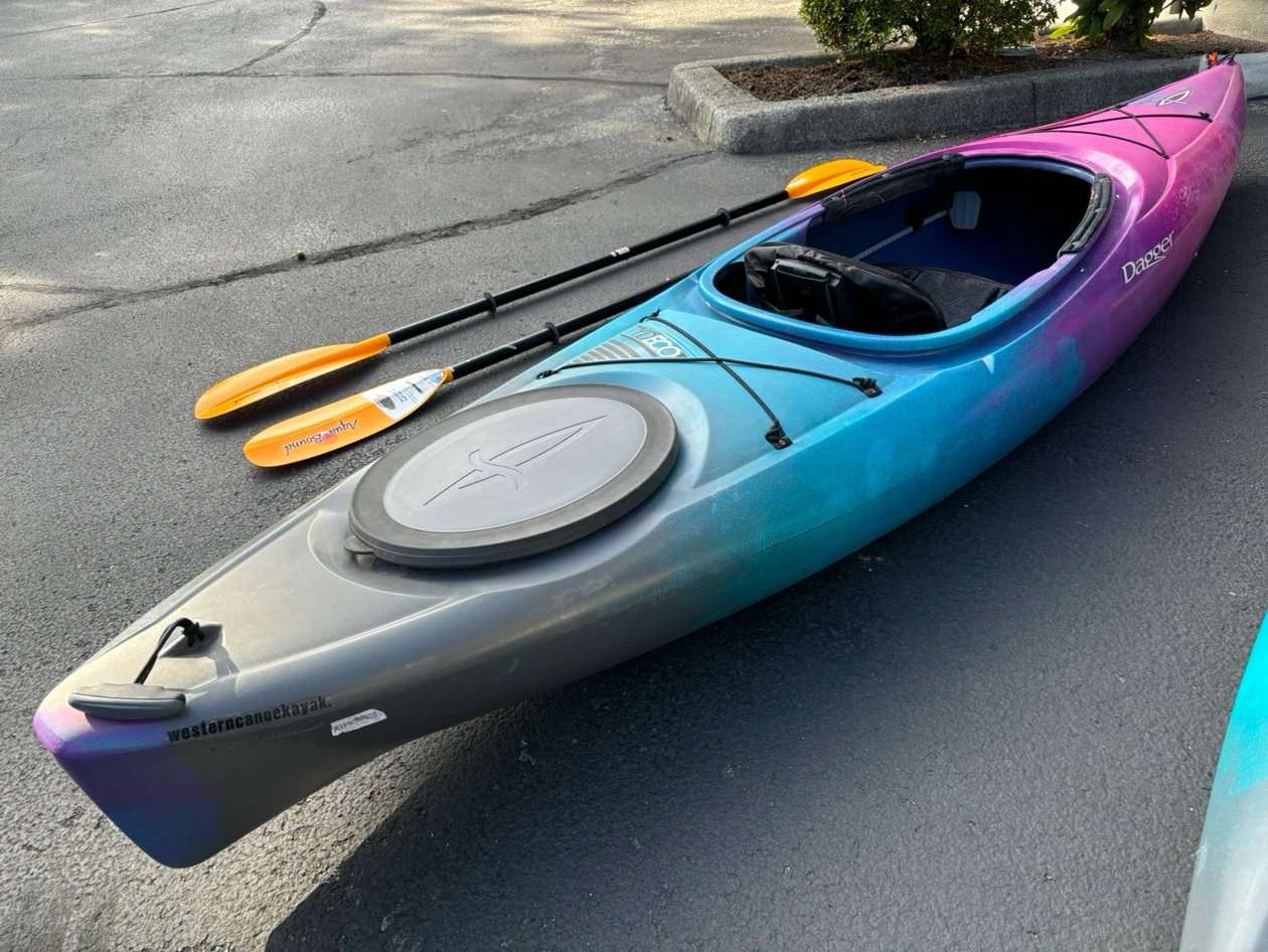 Dagger Zydeco 11.0 Kayak + Aqua-Bound Paddle - photo 4