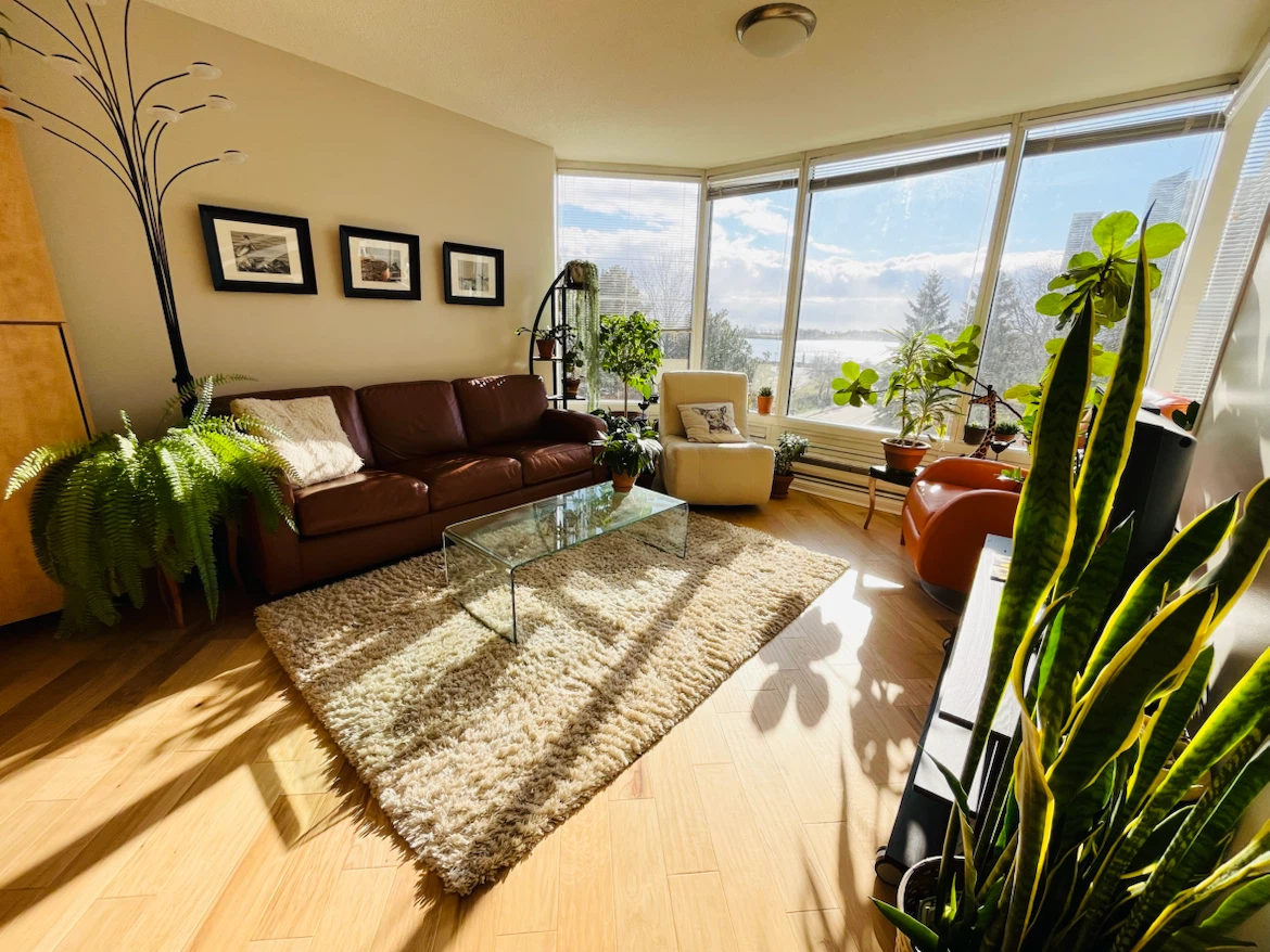 FOR RENT-Bright 1BR Condo at Humber Bay Shores - photo 3