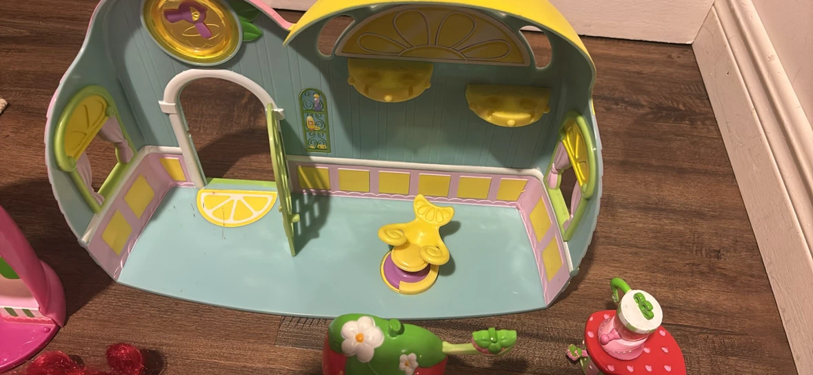 Strawberry Shortcake Play House Toy Set - photo 3