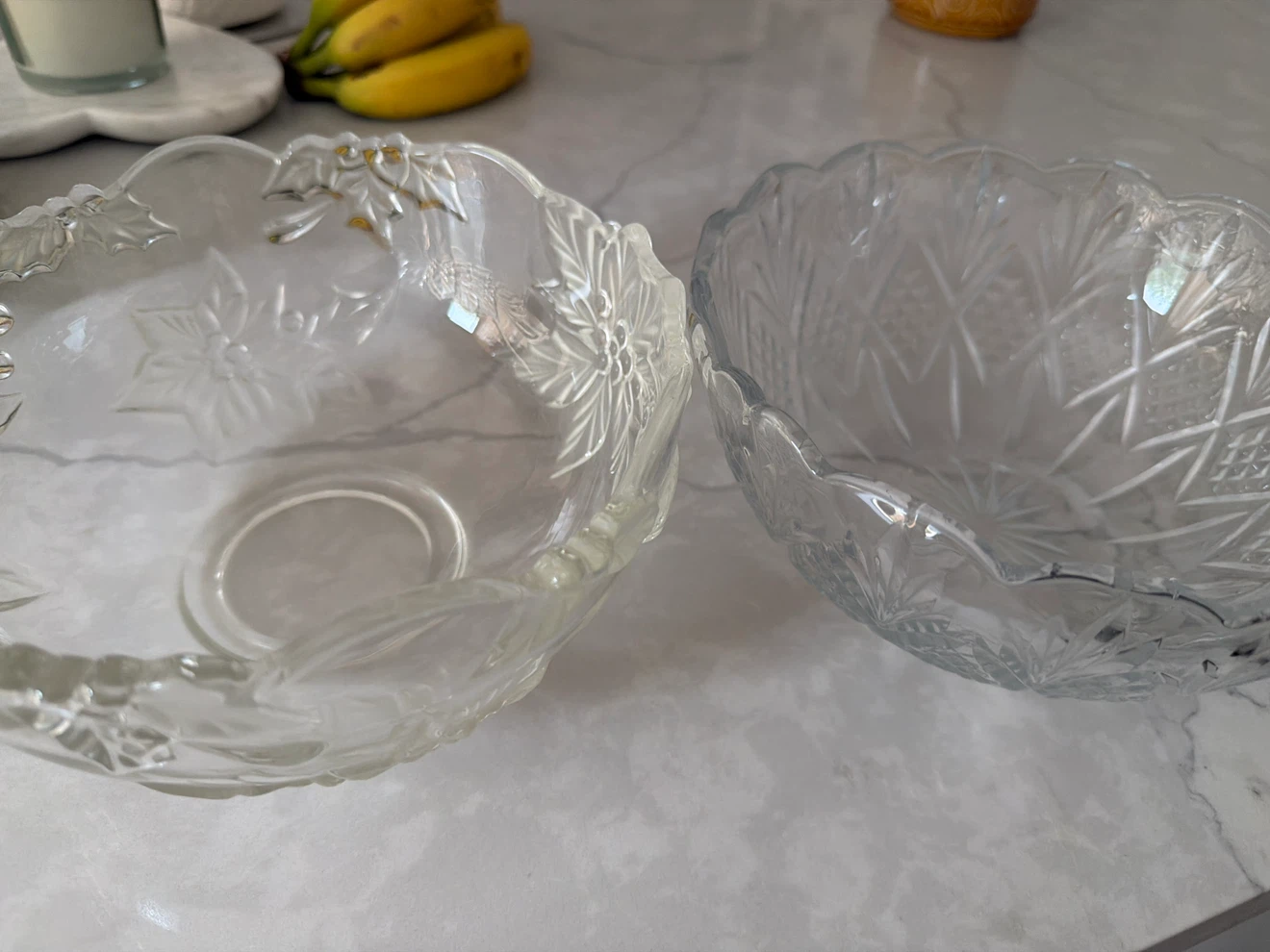 Set of 2 Clear Glass Serving Bowls