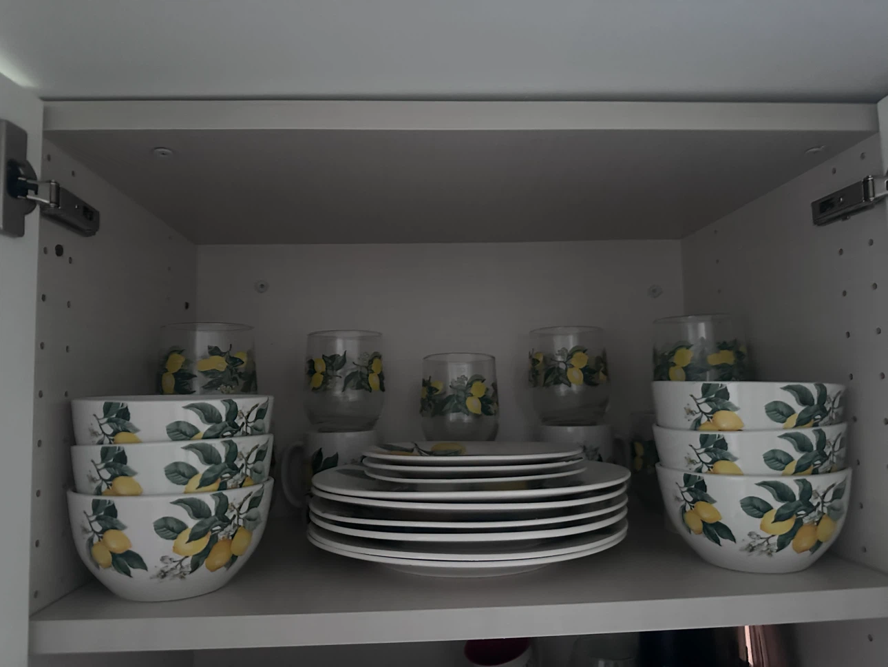 Lemon Print Dinnerware Set