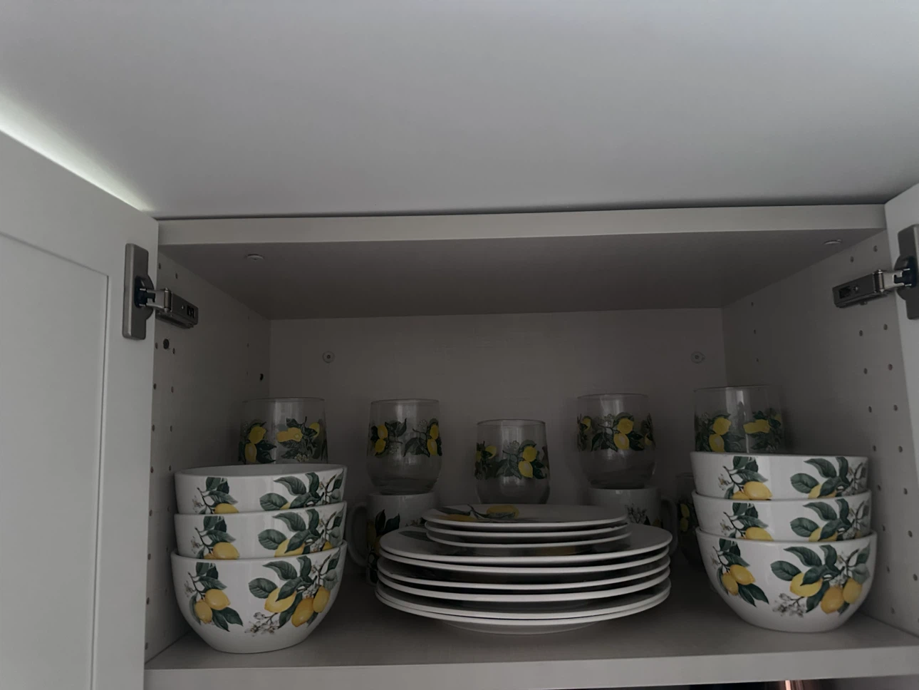 Lemon Print Dinnerware Set - photo 2