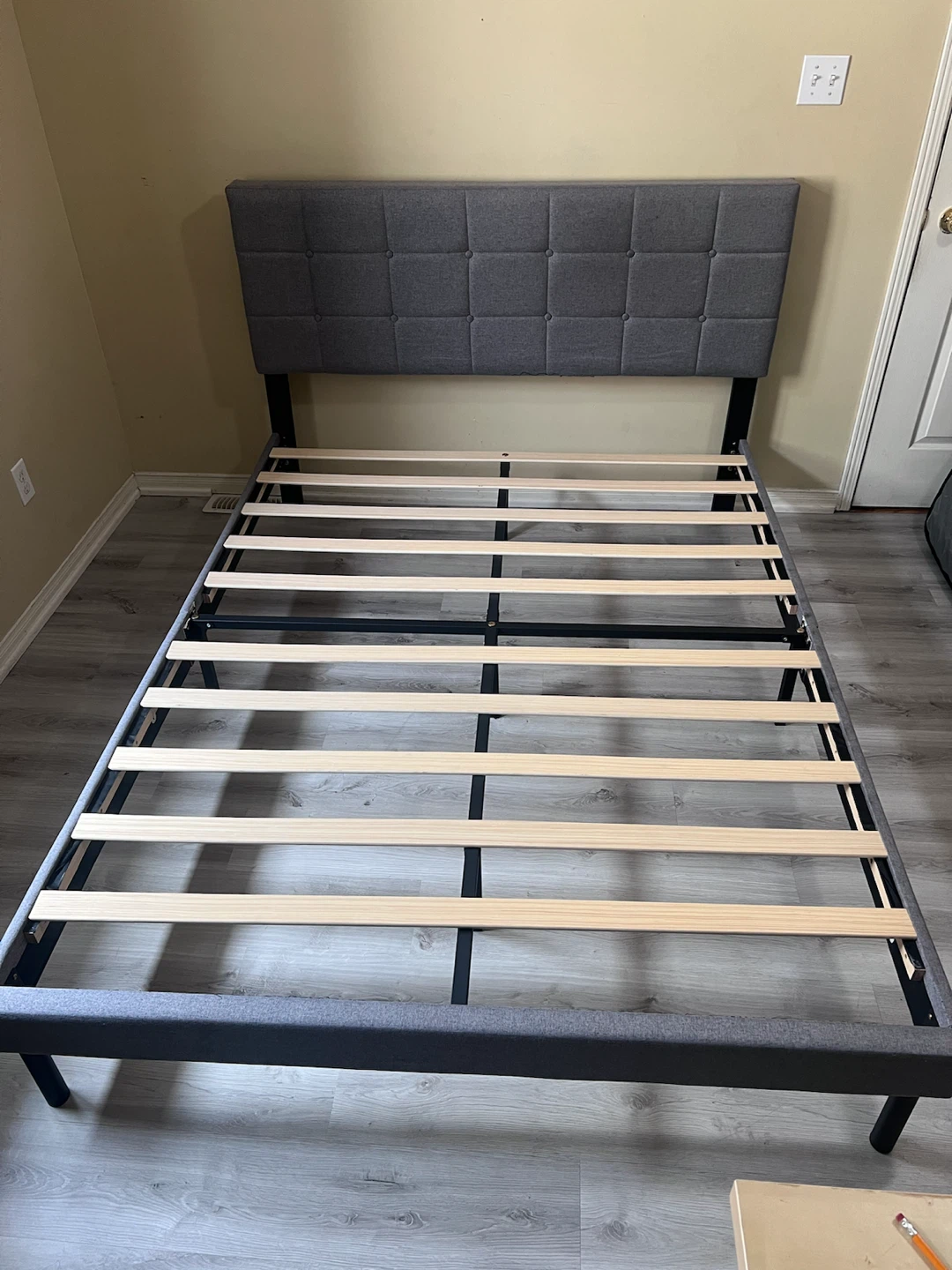 Grey Upholstered Queen Bed Frame with Tufted Headboard