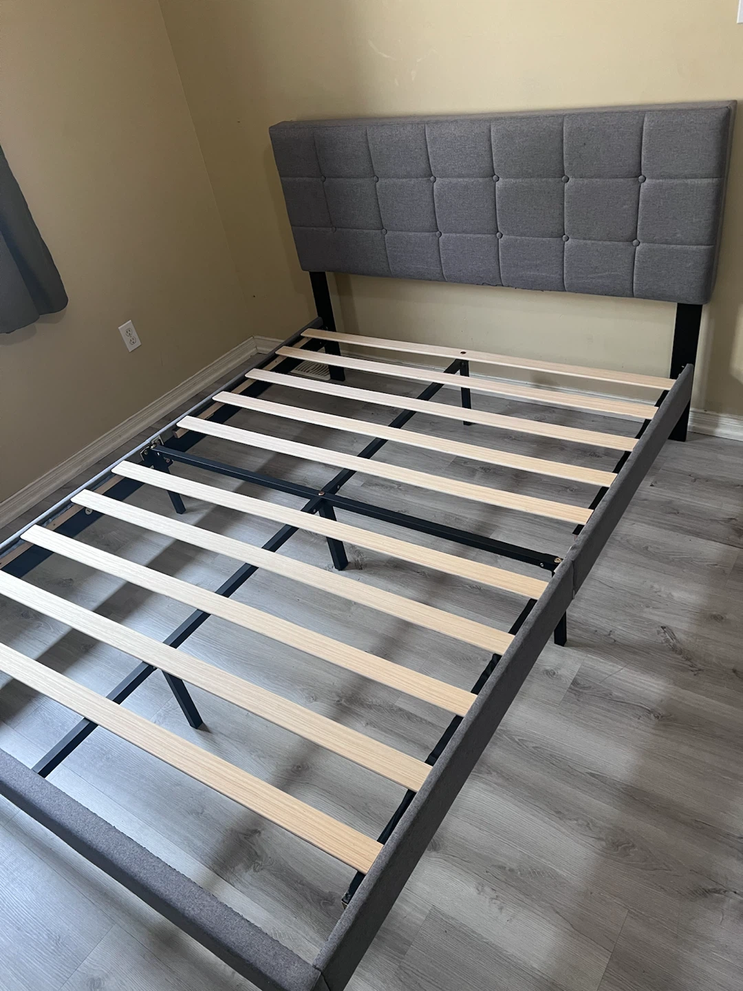 Grey Upholstered Queen Bed Frame with Tufted Headboard - photo 3