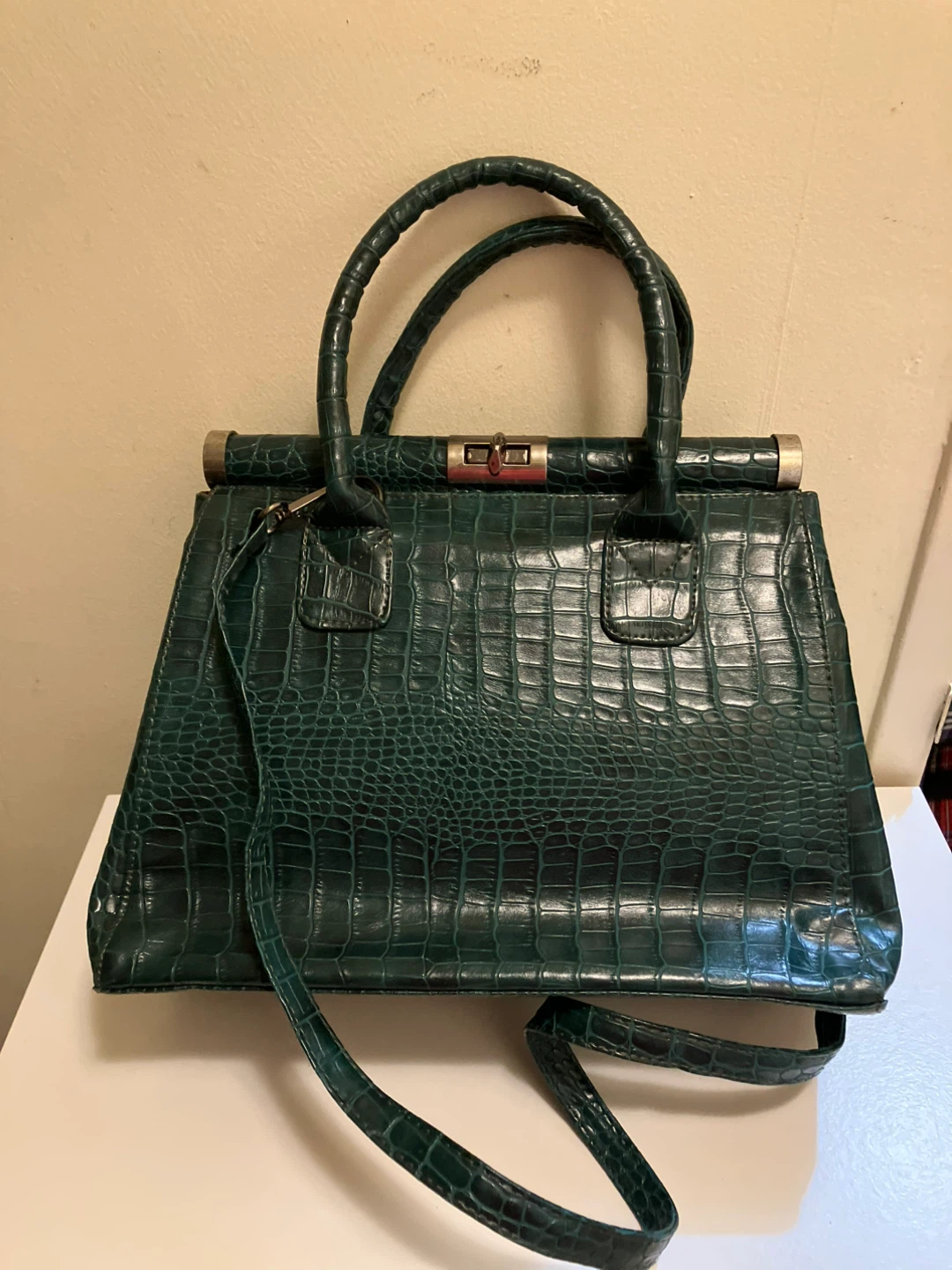 Green Faux Crocodile Handbag - photo 2