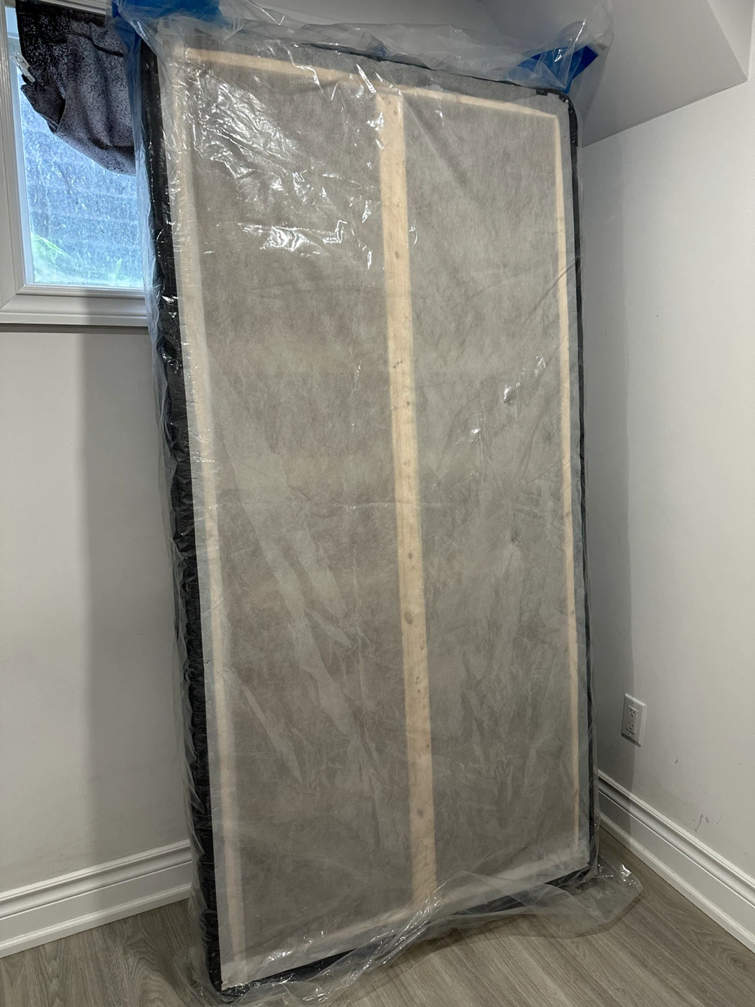 Twin Bed Set (boxspring & mattress*2)