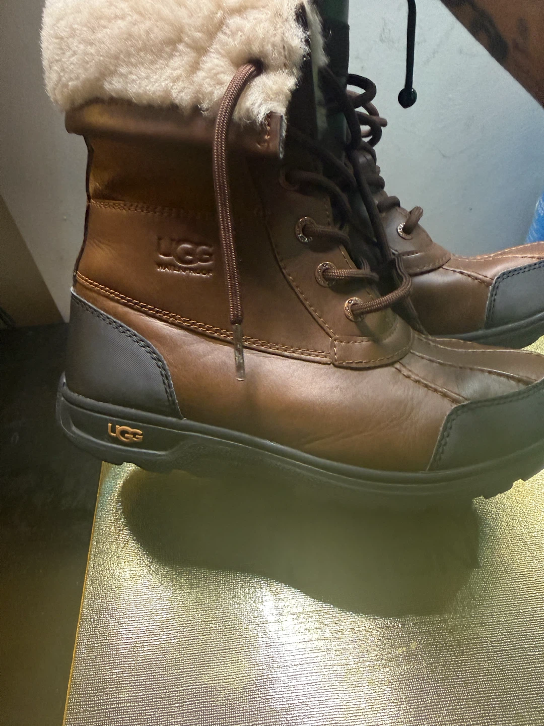 Unisex boy/girl winter UUG boots size 4 - photo 3