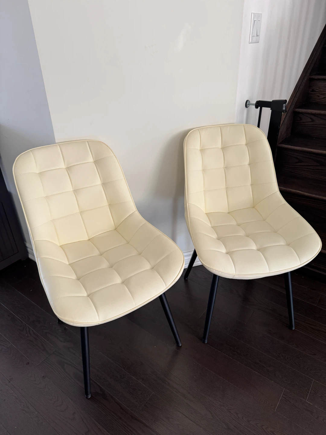 Set of 2 Cream Accent Chairs