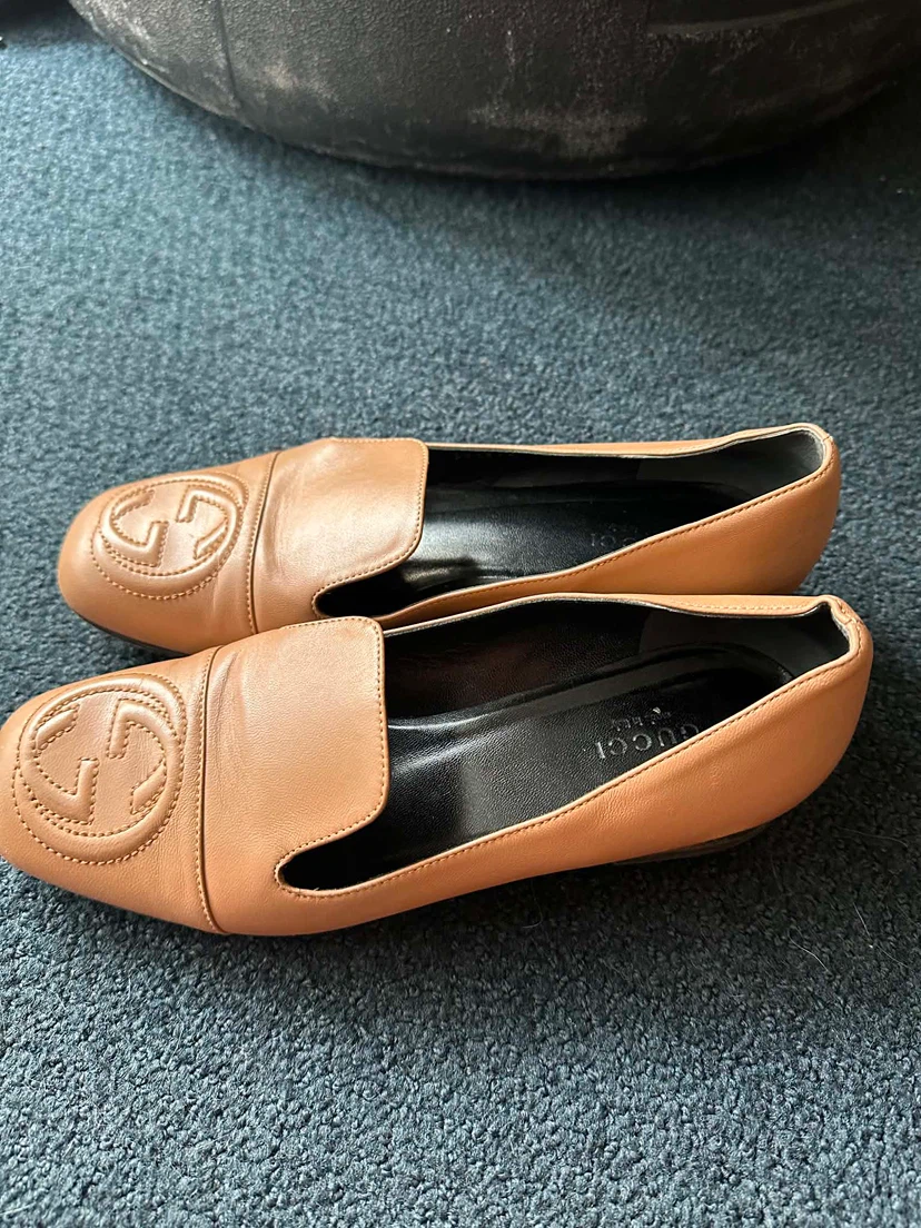 Gucci Leather Loafers Size 36 - photo 2