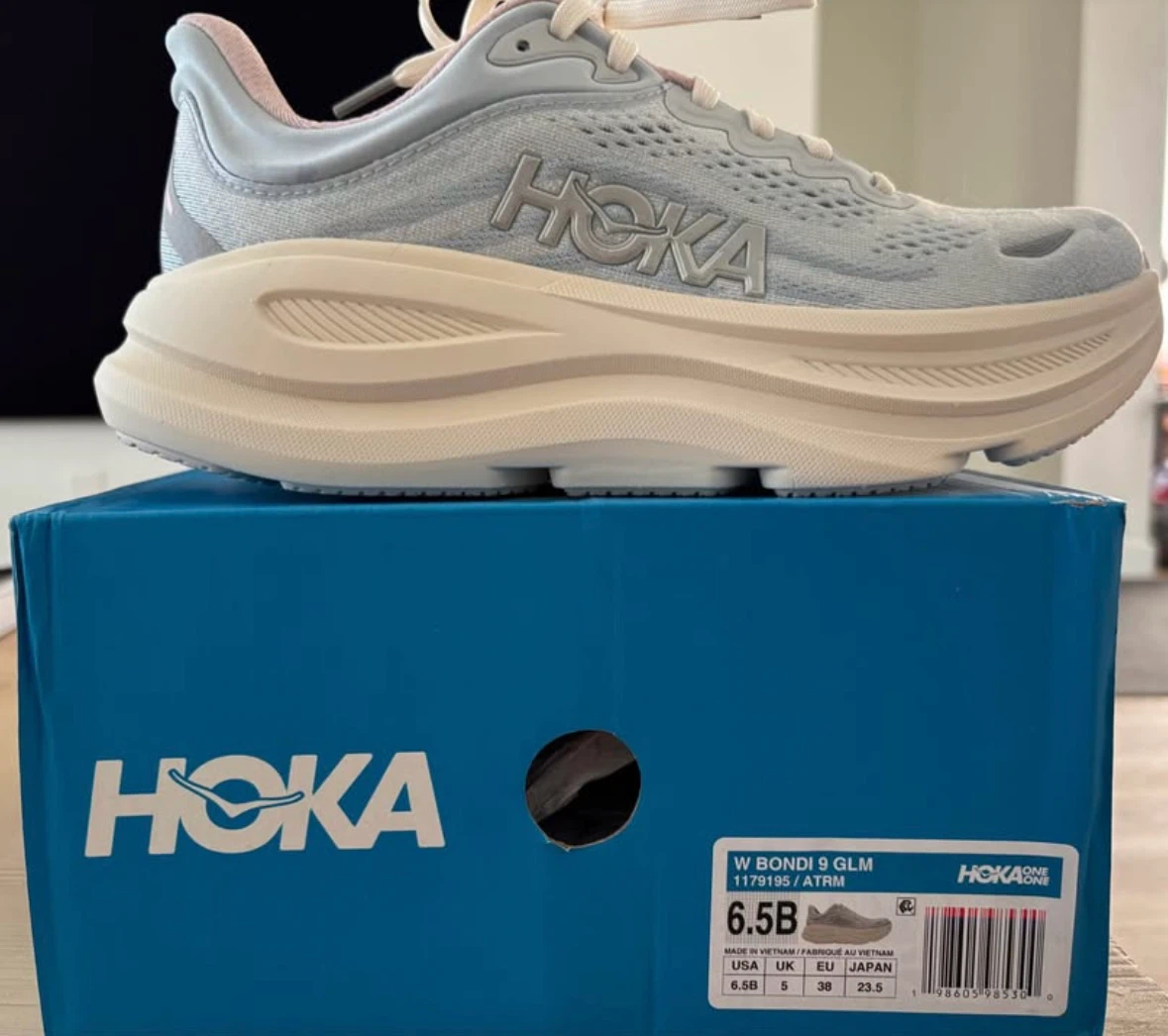 New Hoka Bondi 9 GLM women 6.5