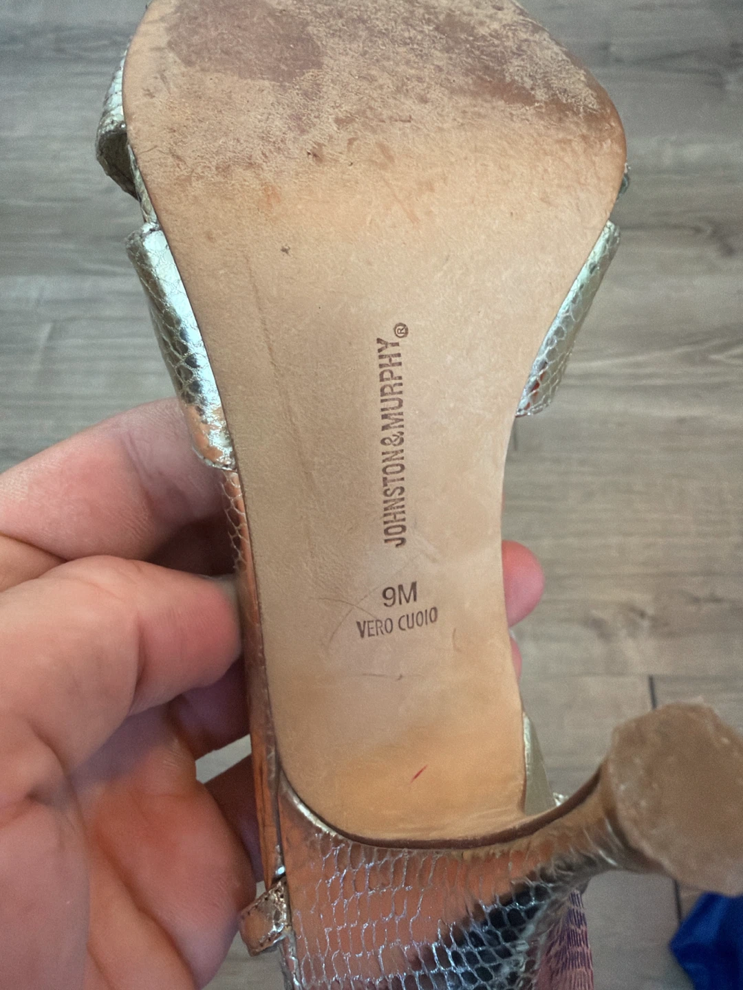 Johnston & Murphy Silver Snake Print Heels Size 9M - photo 2