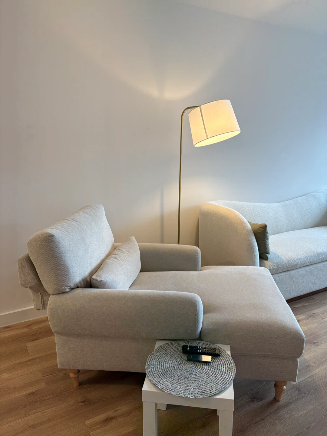 Cream Chaise Lounge - photo 2