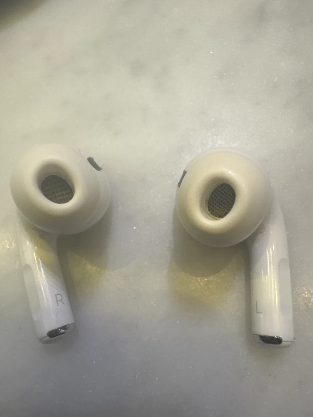 Apple AirPods Pro (1st Gen) with Charging Case - photo 4