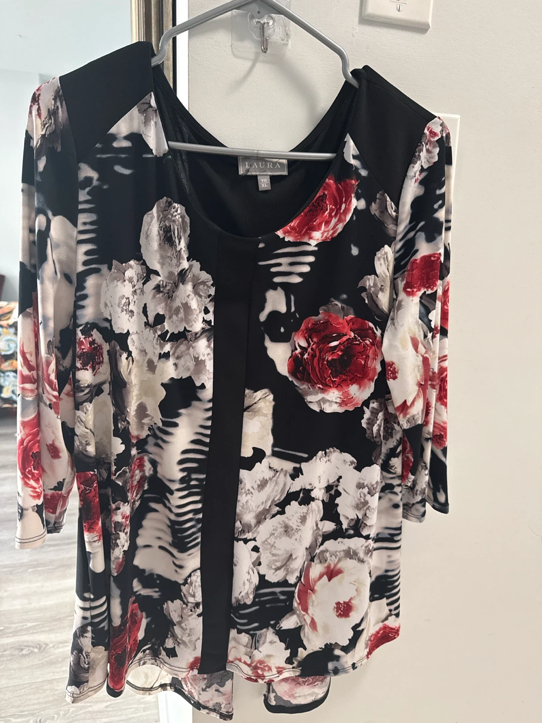 Laura Women's Floral Print Top - Size XL