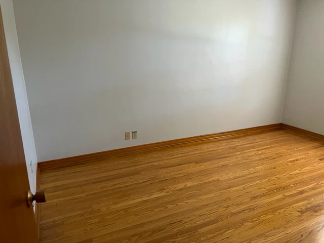 3 bed 1 bath house for rent - photo 5