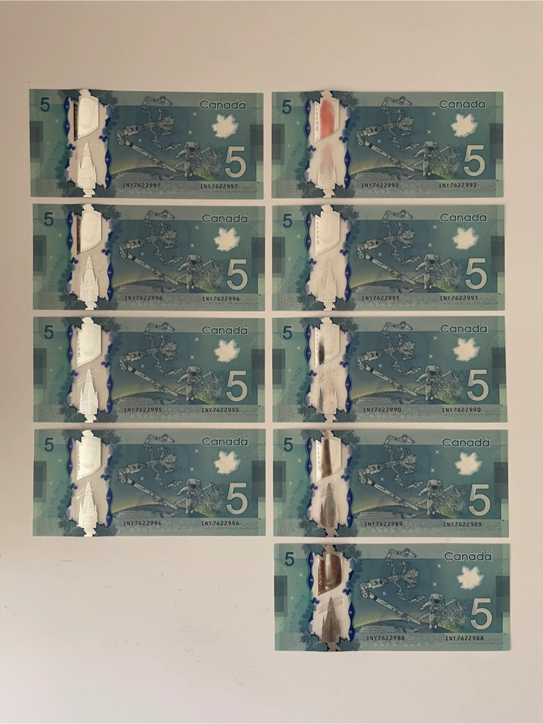 Mint condition $5 bills in sequence - photo 2
