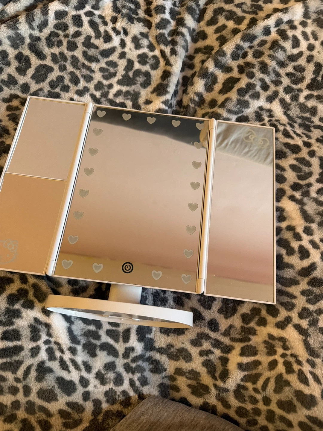 Impressions Hello Kitty Lighted Makeup Mirror - photo 2
