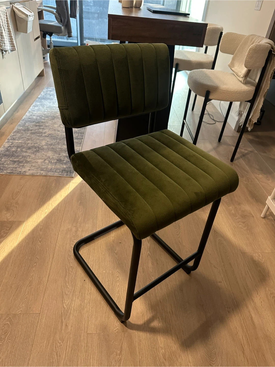 Set of 2 Green Velvet Bar Stools (Seat Height: 24”.6) - photo 3