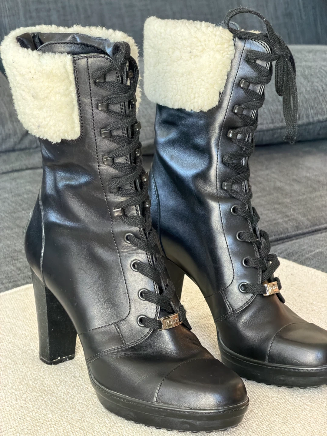 TOD'S Black Leather Lace-Up Shearling Lined Boots - photo 4