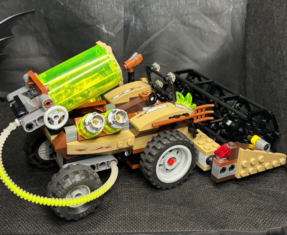 LEGO - DC BatMan Scarecrow Harvest of Fear 76054 - 90% complete - photo 4