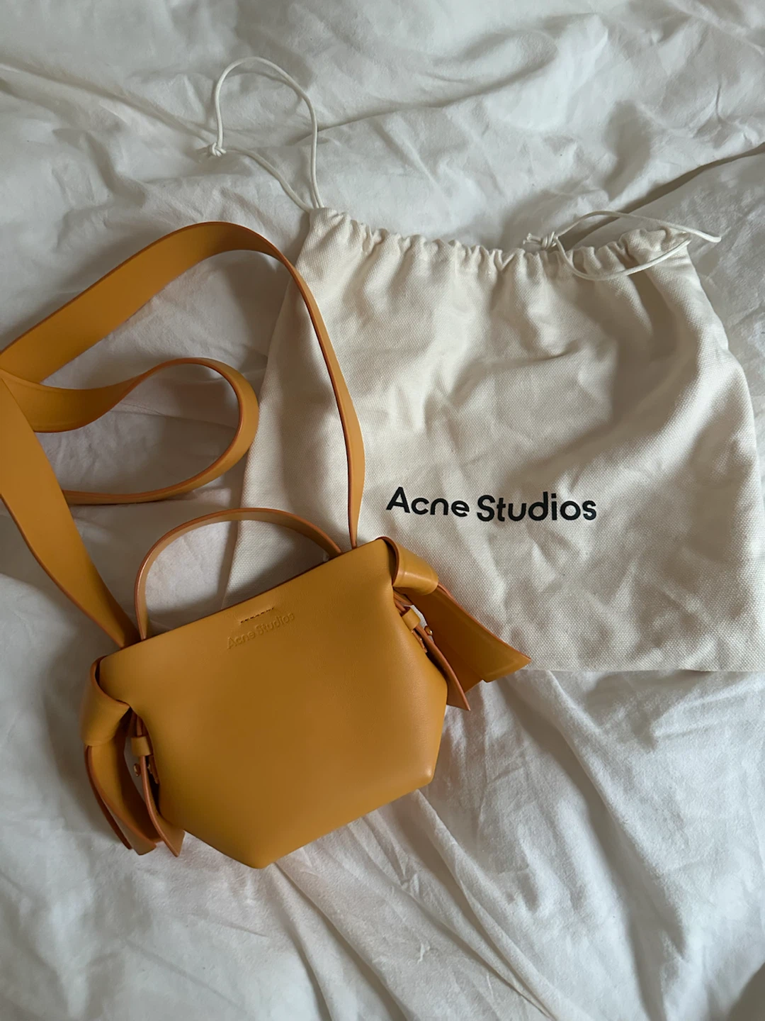 [NWT] Acne Studios Musubi Mini Leather Bucket Bag - photo 2