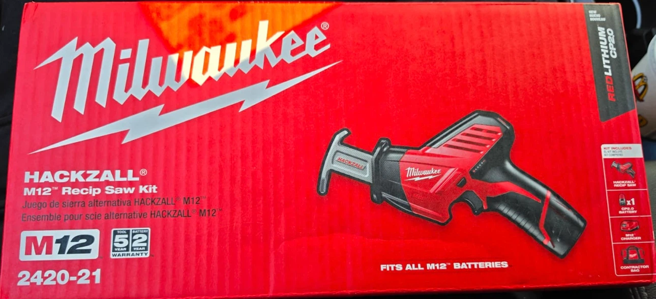 Milwaukee M12 HACKZALL Recip Saw Kit 2420-21