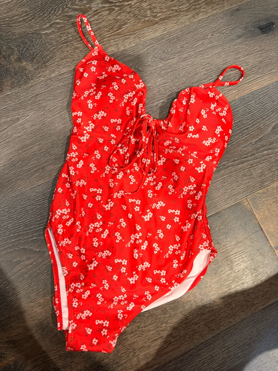 BRAND NEW: Women’s Medium Red floral one-piece swimsuit - photo 4