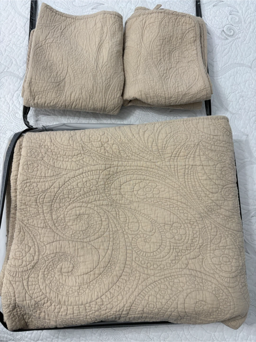 TAHARI HOME King Quilt Set - Beige - photo 3