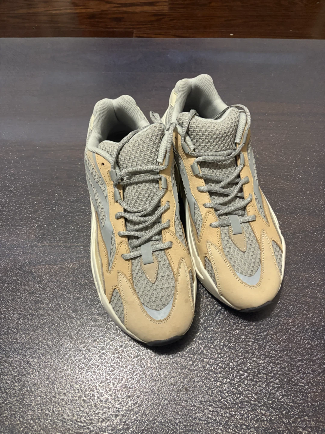 Adidas Yeezy 700 V2 Cream - photo 2