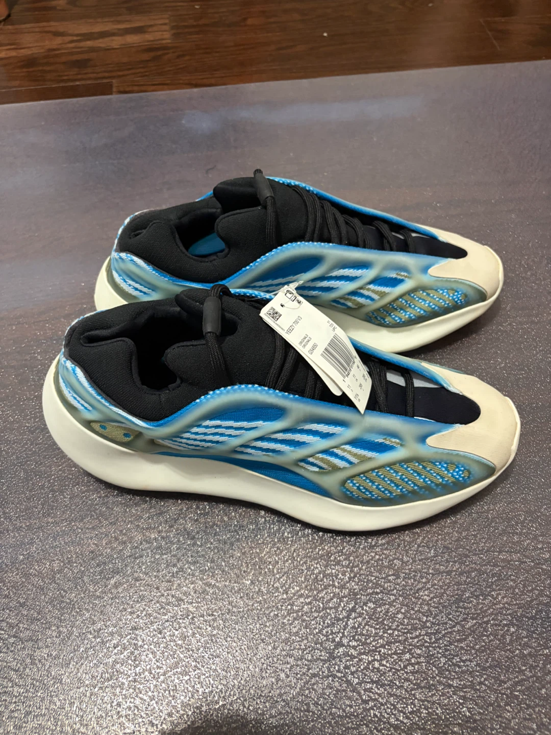 Adidas Yeezy 700 V3 Azareth