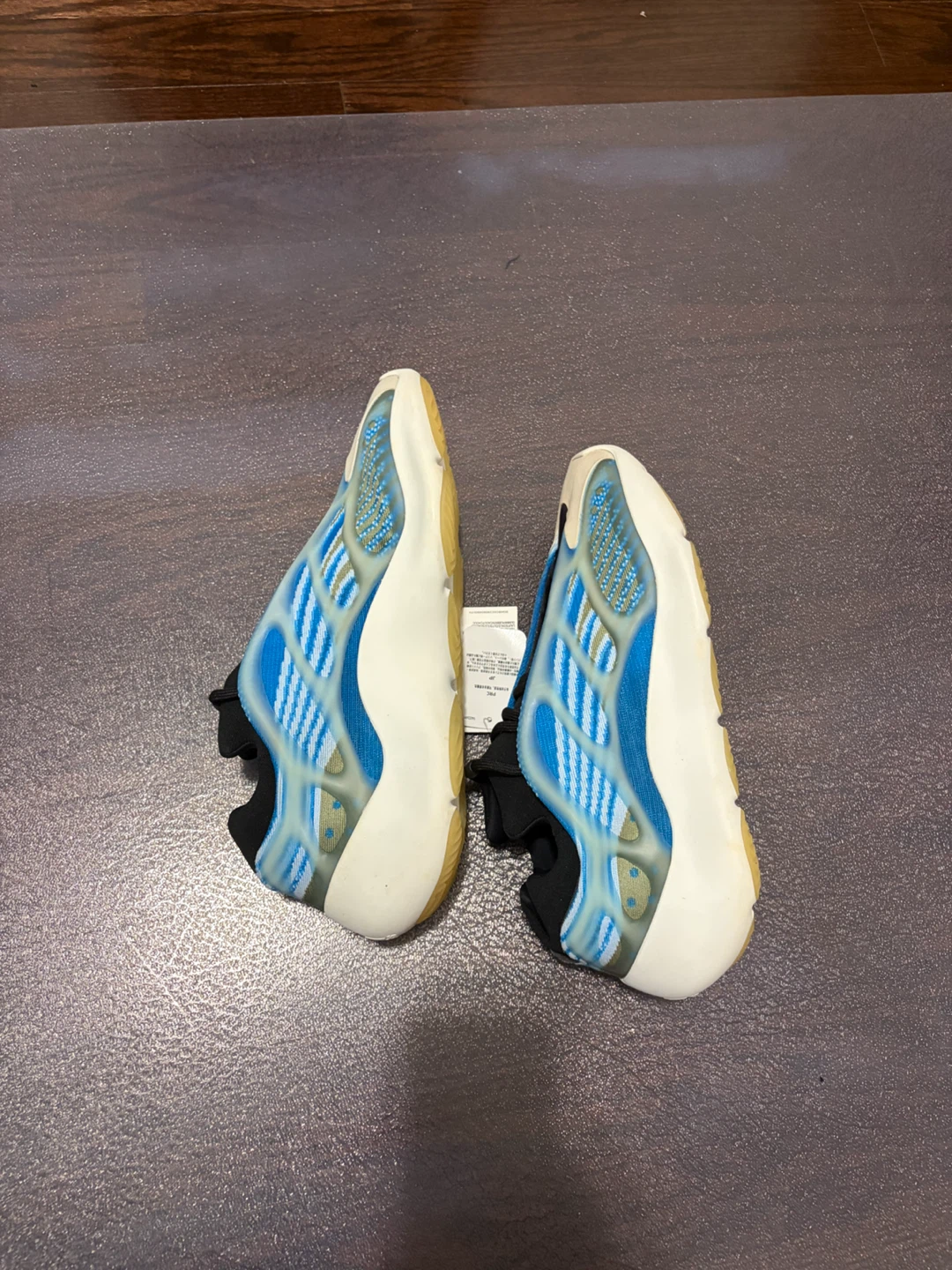 Adidas Yeezy 700 V3 Azareth - photo 5