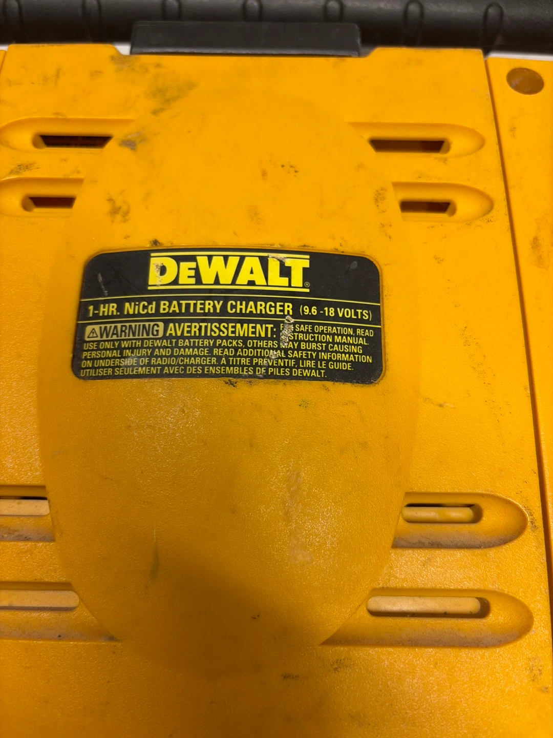 DEWALT AM/FM Radio - photo 2