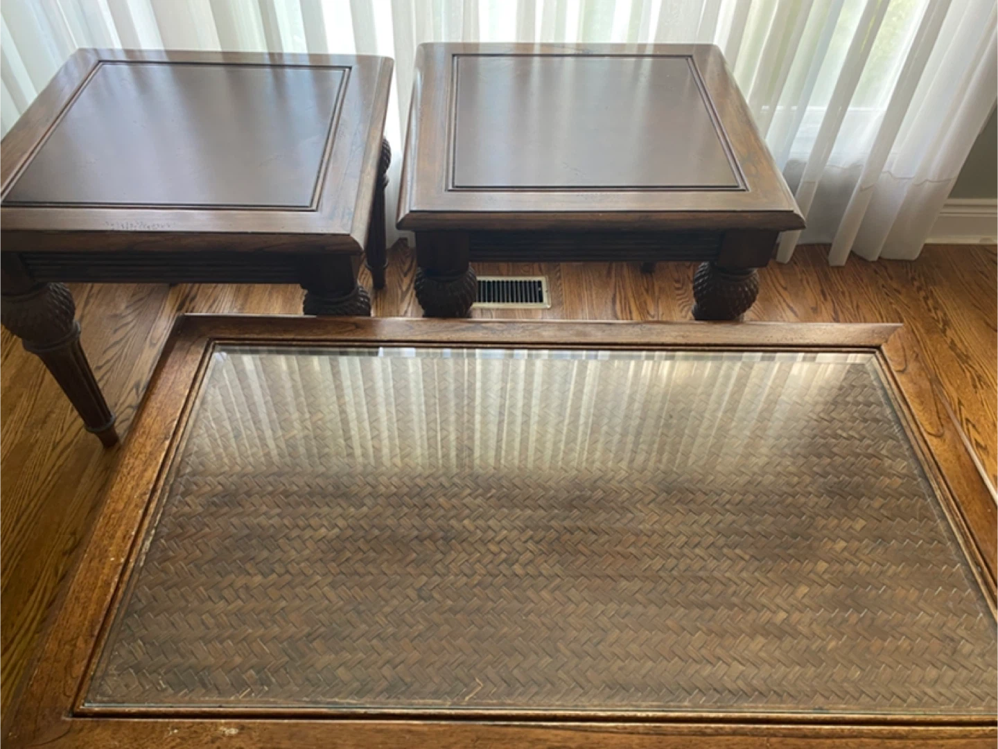 Set of 3 wooden tables