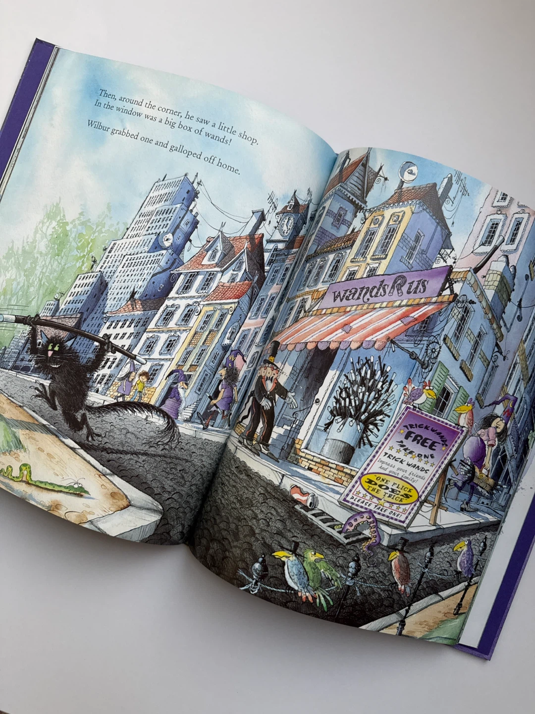 ‘Winnie the Witch 6-in-1 Collection’ Book - photo 4