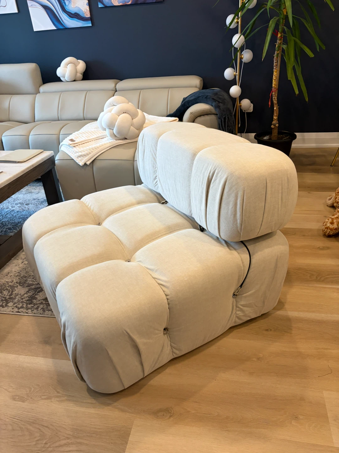 Tufted One‑Seater Lounge Chair - photo 3