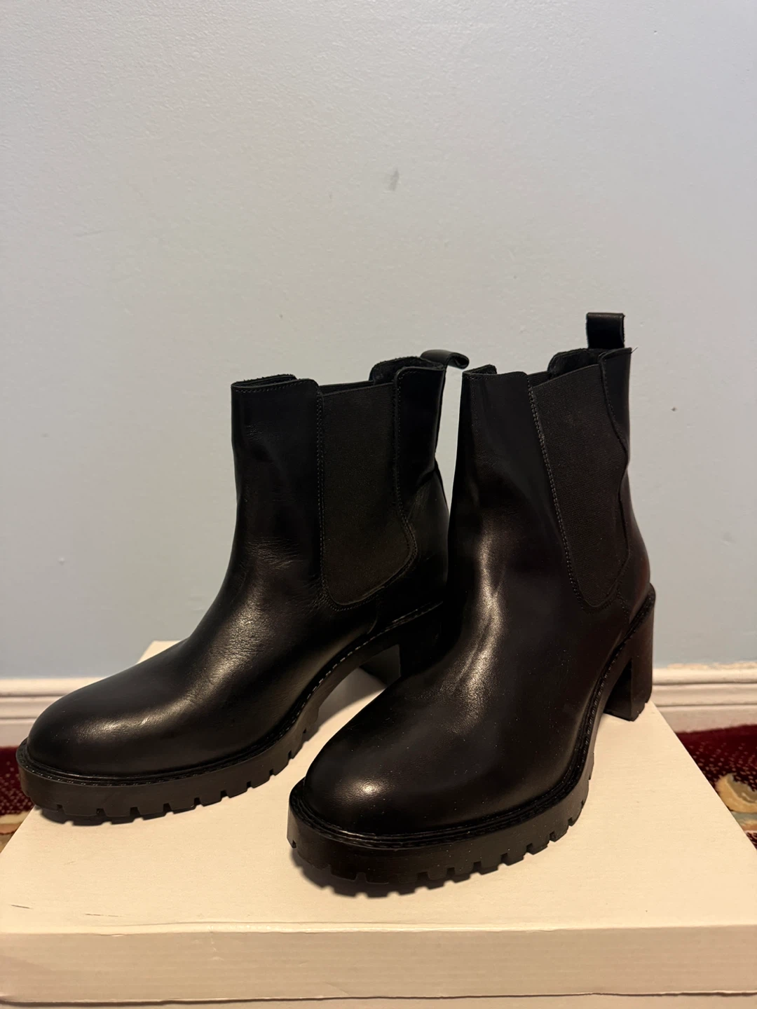Black winter boots
