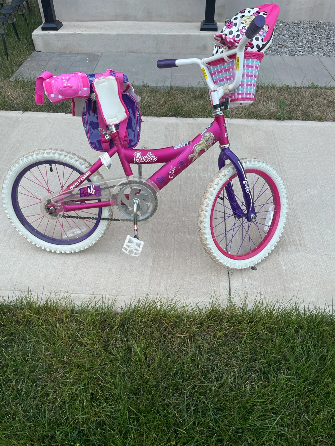 Barbie Kids Bicycle with a matching helmet and a protective gear - photo 2