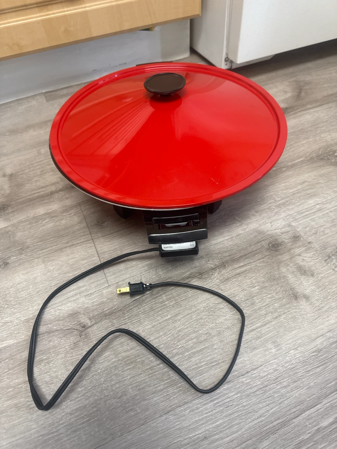 Retro Electric Wok with Lid