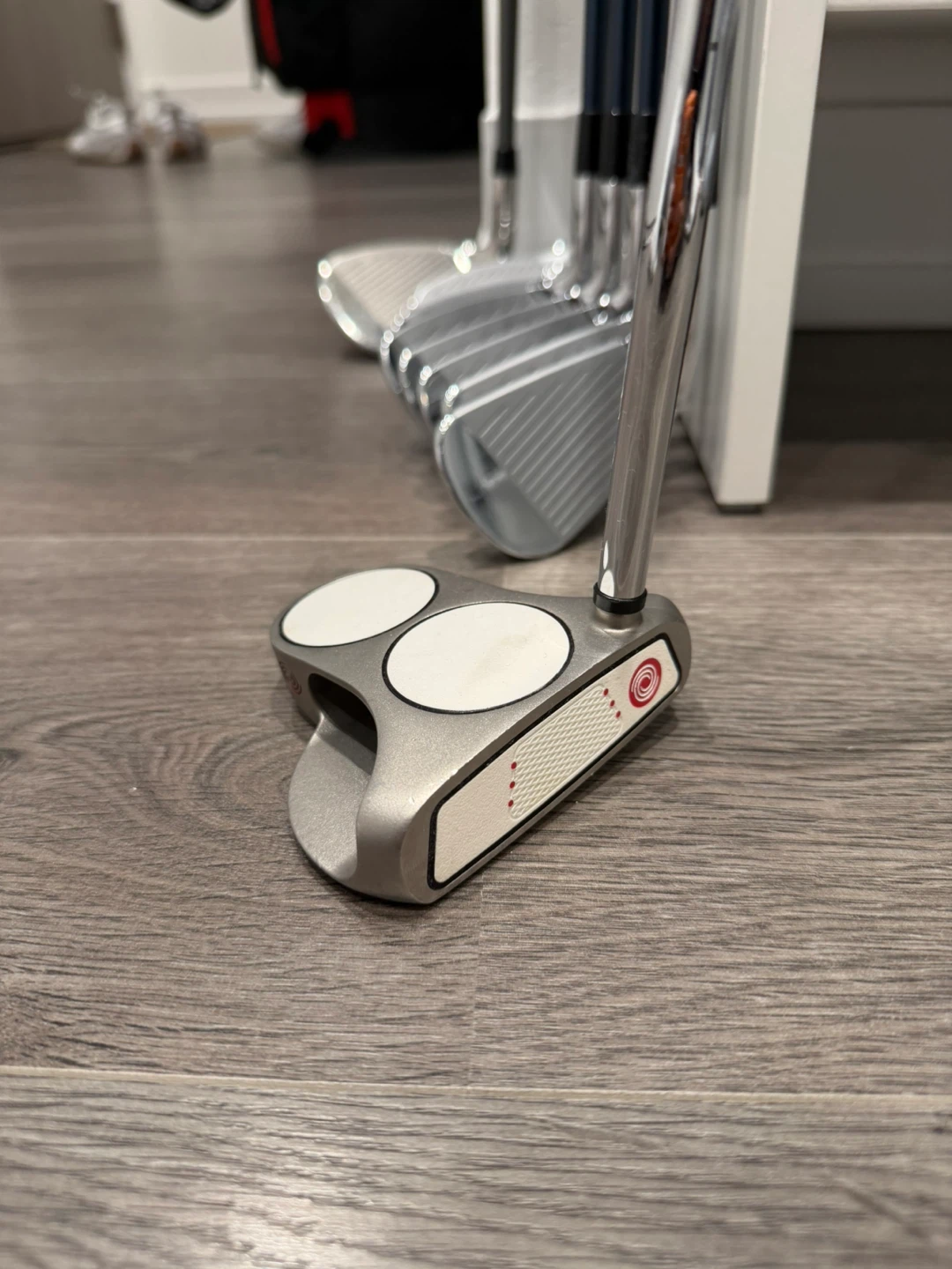 Womens golf club: Mizuno Iron Set + Odyssey putter - photo 2