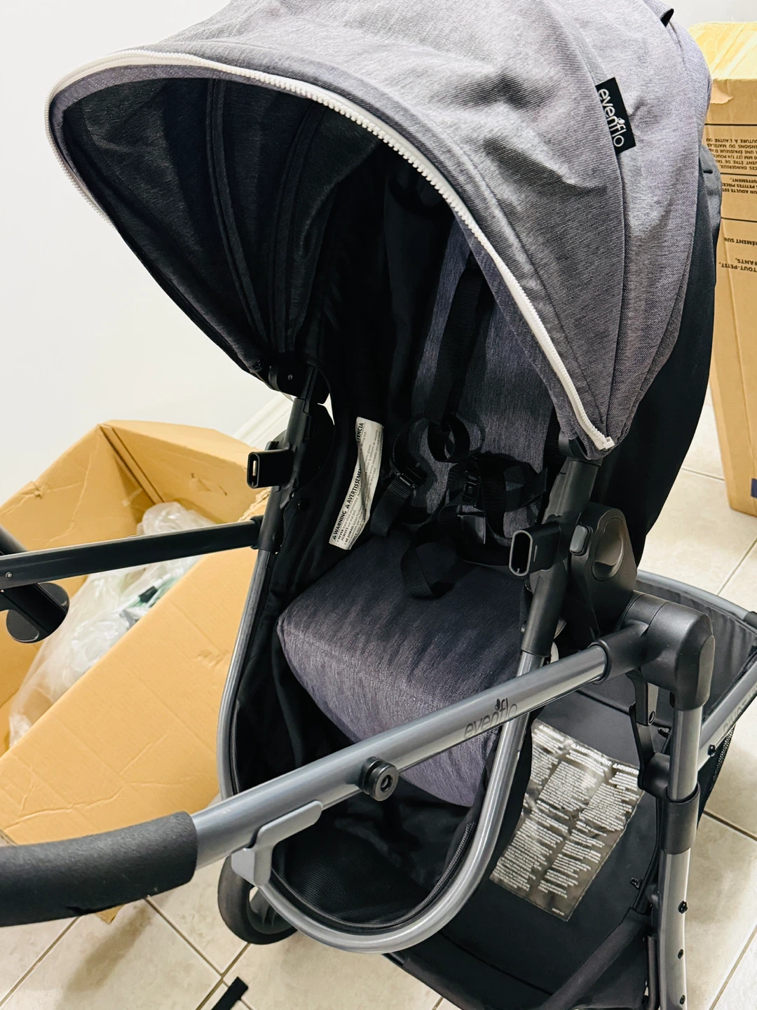 Evenflo Pivot Vizor Stroller with LiteMax 35 Car Seat - photo 2