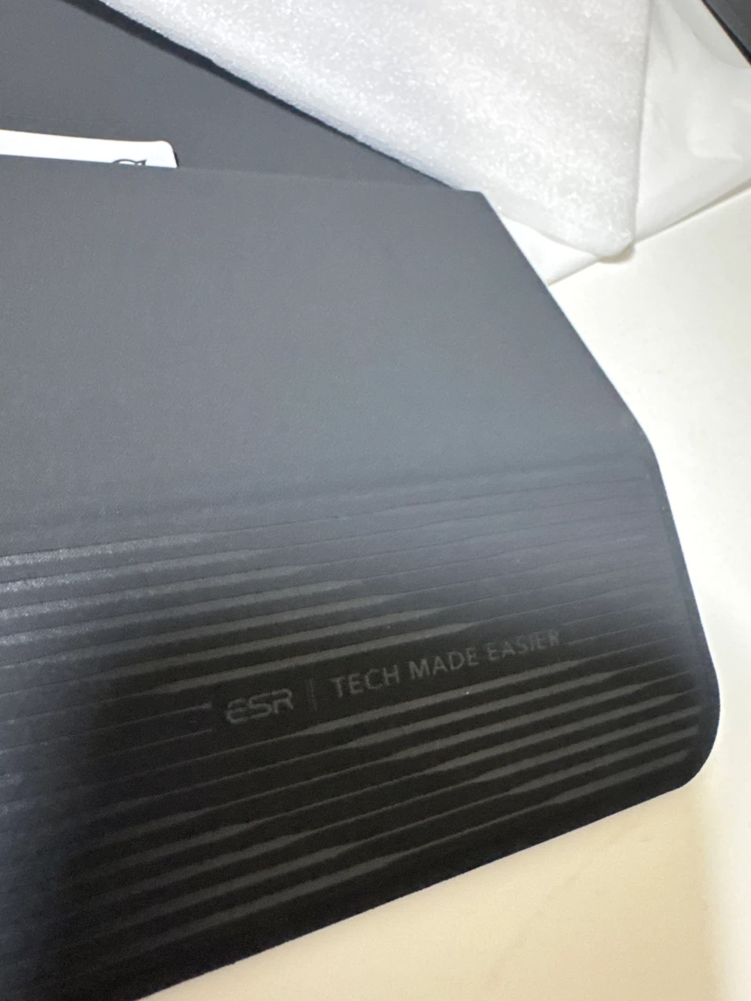 ESR Tablet Case for Ipad pro 13 - photo 2