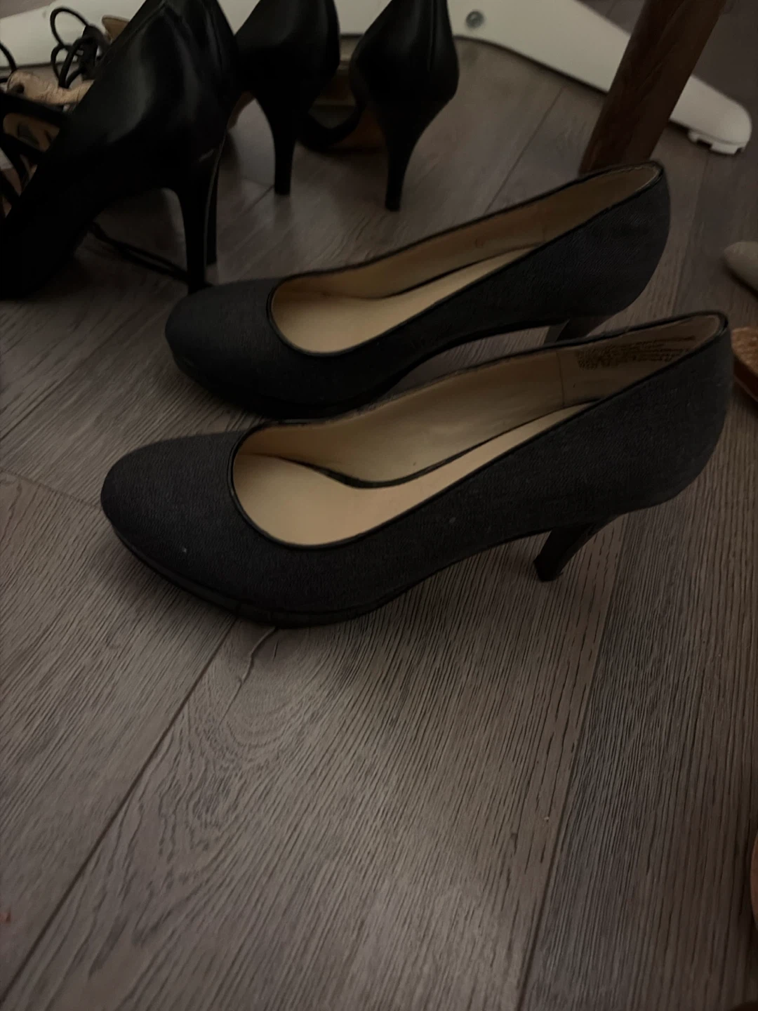Nine West Women's Dark Grey Fabric Heels